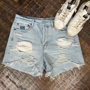GUC DISTRESSED BAGGY AMERICAN EAGLE DENIM SHORTS SIZE 8